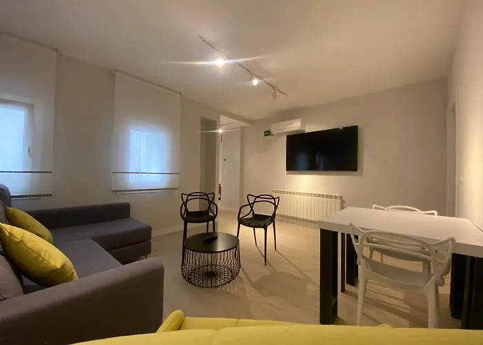 La Flora Todos Con Aire Acondicionado Y Ascensor * Burgo